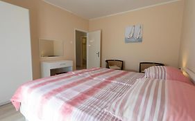 Apartments Galeb